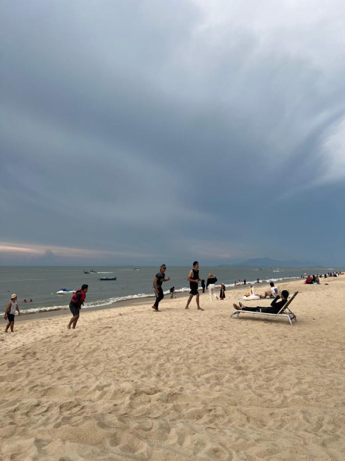 By The Sea Beachfront Designer Suites Penang - Managed By Art Of Tree Batu Ferringhi Esterno foto