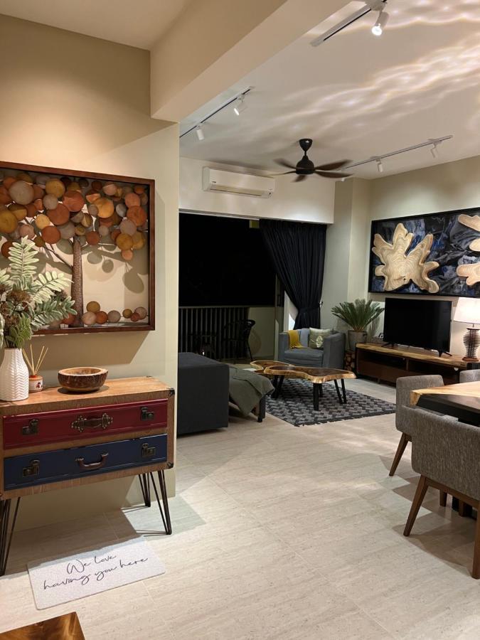 By The Sea Beachfront Designer Suites Penang - Managed By Art Of Tree Batu Ferringhi Esterno foto